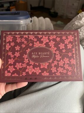 Ace Beauté Floral Cherry Blossom Eyeshadow Palette - Burgundy & Pink